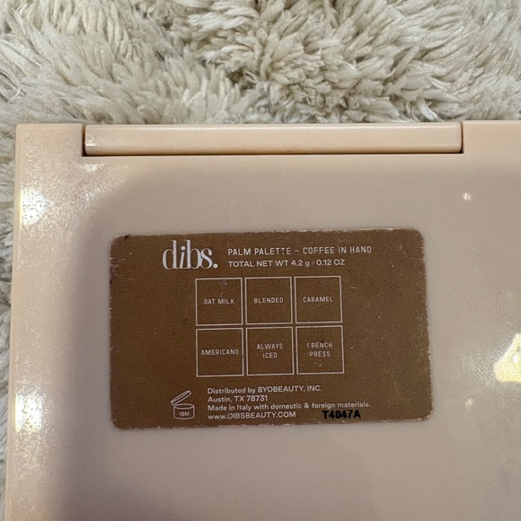 Dibs palm palette - coffee in hand - Picture 3 of 3